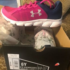 Under armor tennis shoes